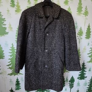 Vintage Heavy Coat with Classic Design.